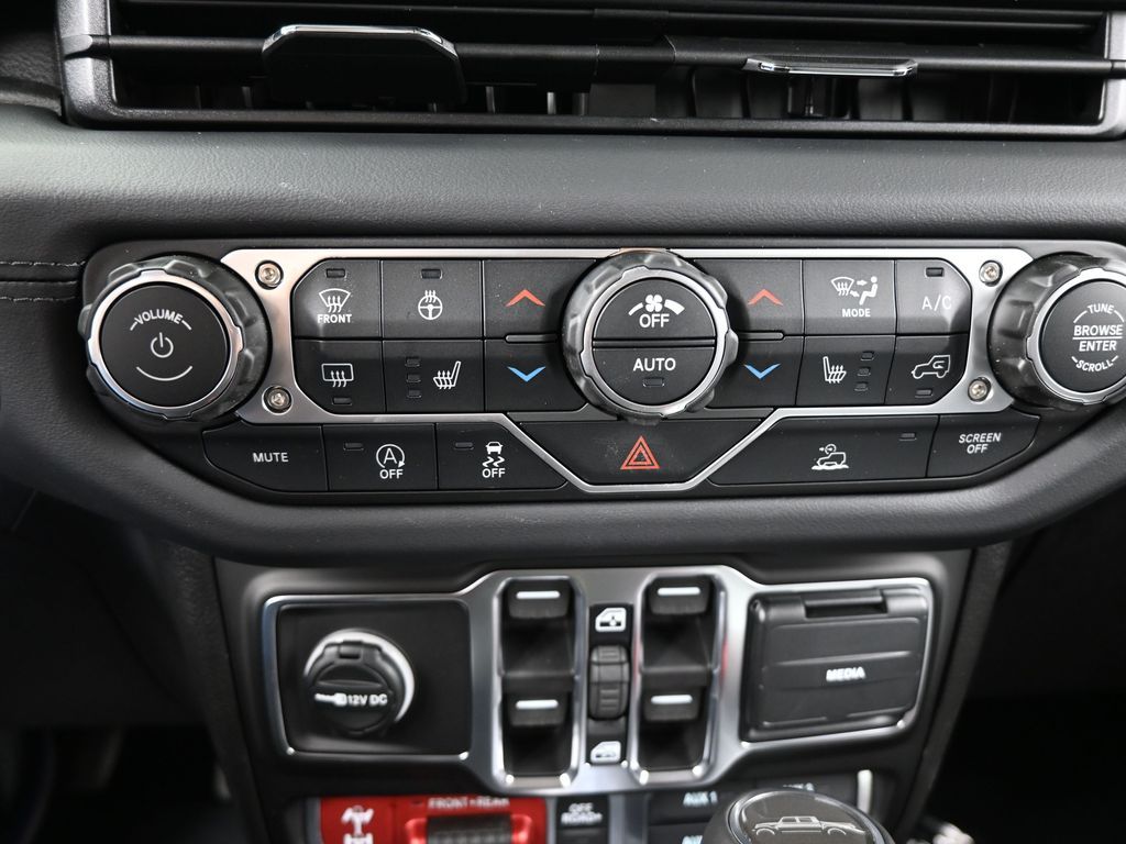 New 2026 Black Clearcoat Jeep Rubicon image 17