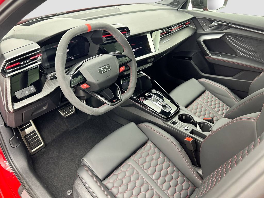 Thumbnail: 2025 Audi RS 3 - 10