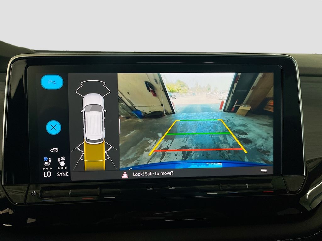 2024 Volkswagen Atlas Cross Sport SE w/Tech - Photo 14