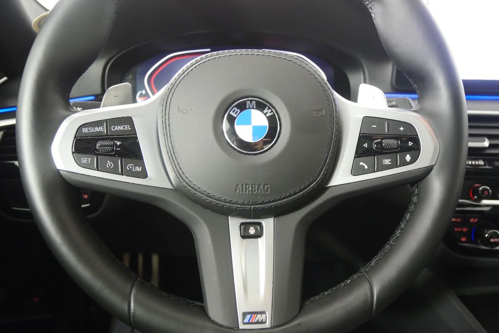 Thumbnail: 2023 BMW 5 Series - 14