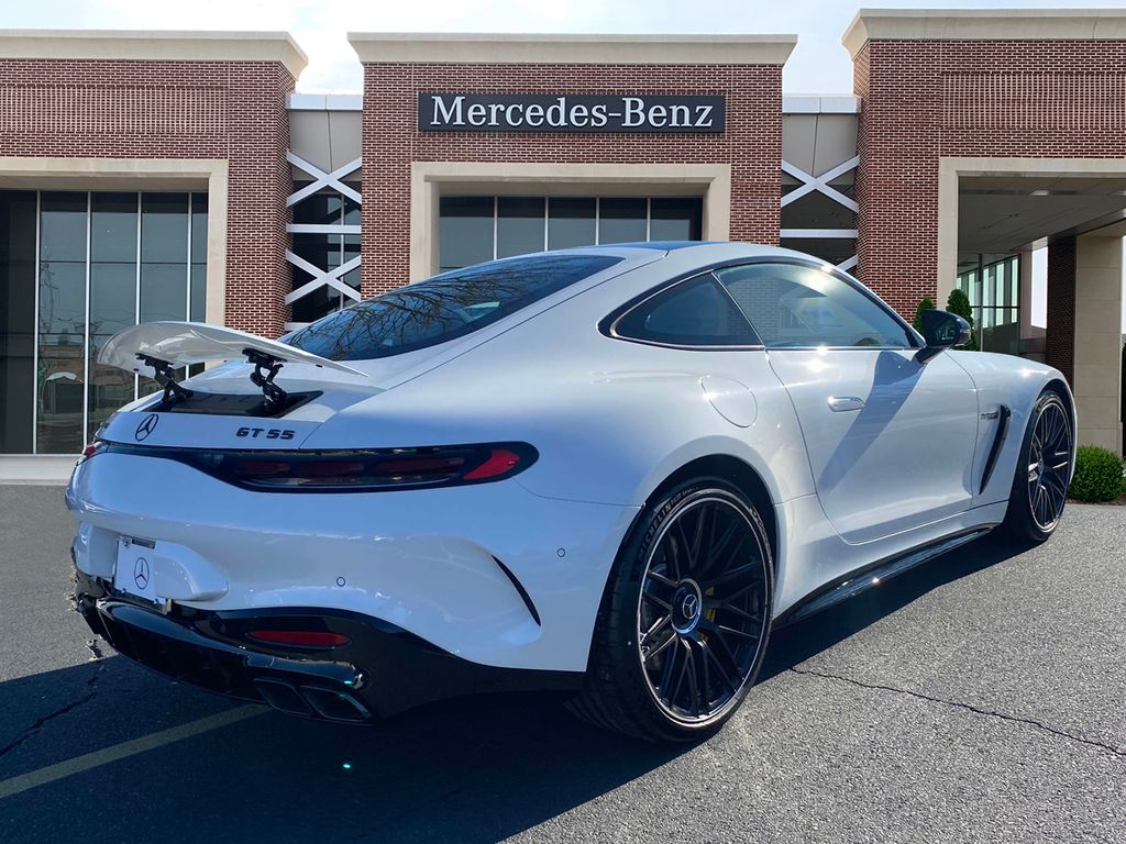 2025 Mercedes-Benz AMG GT C 4