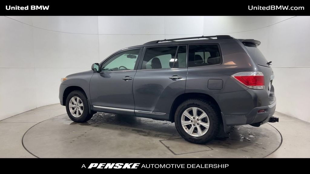 Thumbnail: 2011 Toyota Highlander - 6
