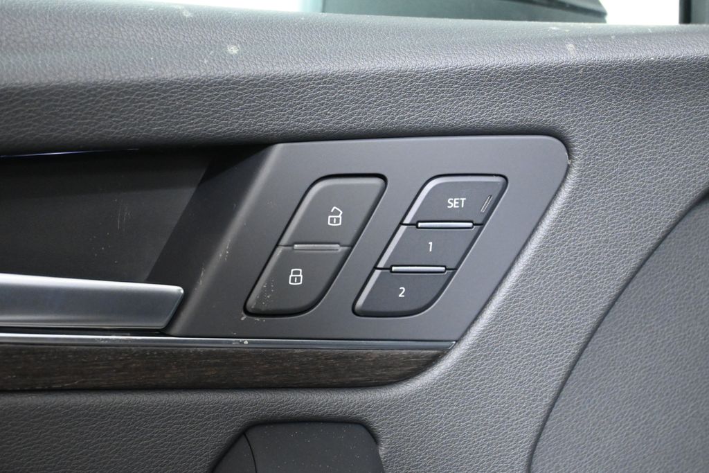 2025 Audi Q5  24