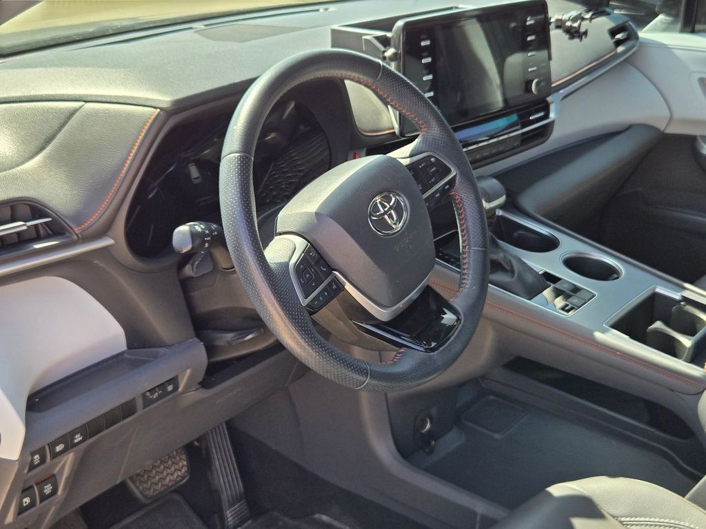 Used 2022 Toyota Sienna Van