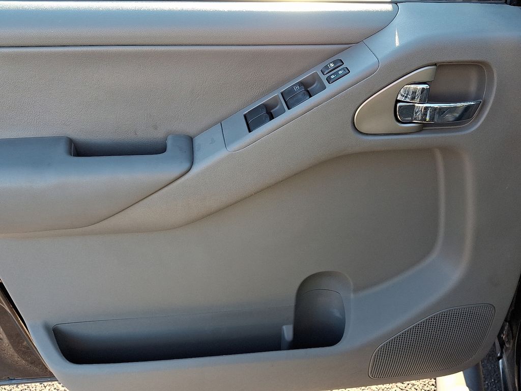 Thumbnail: 2014 Nissan Frontier - 13