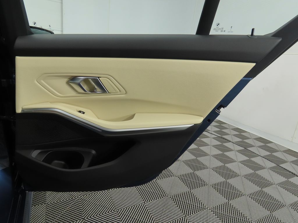 Thumbnail: 2026 BMW 3 Series - 26