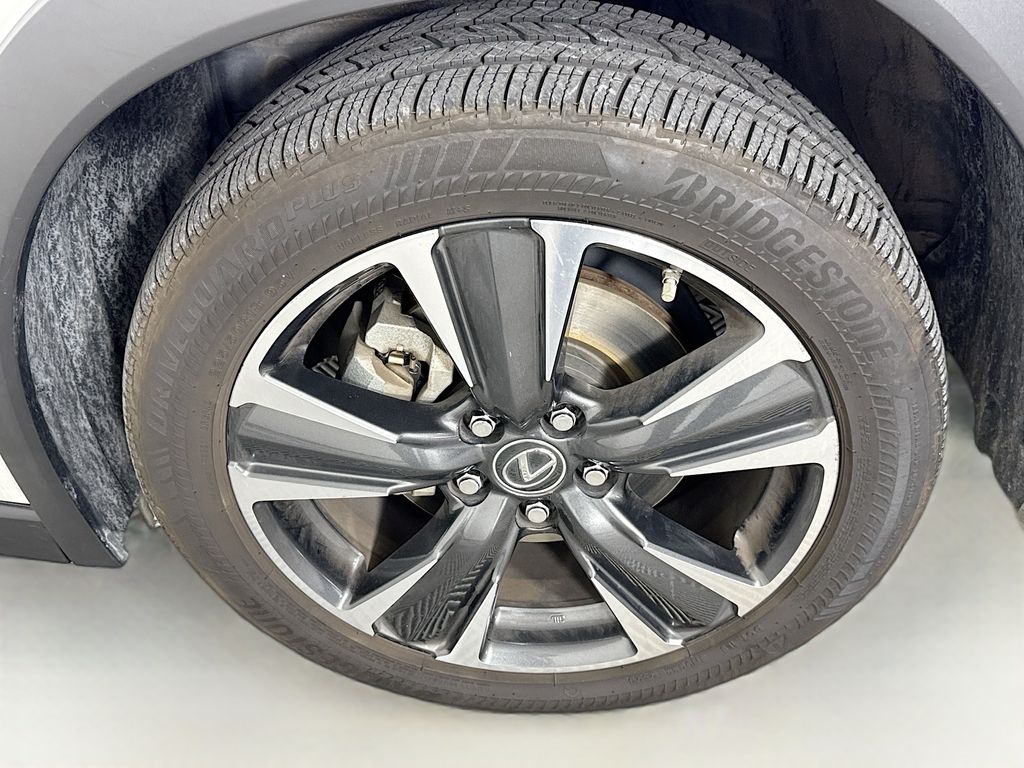 Thumbnail: 2020 Lexus UX - 30