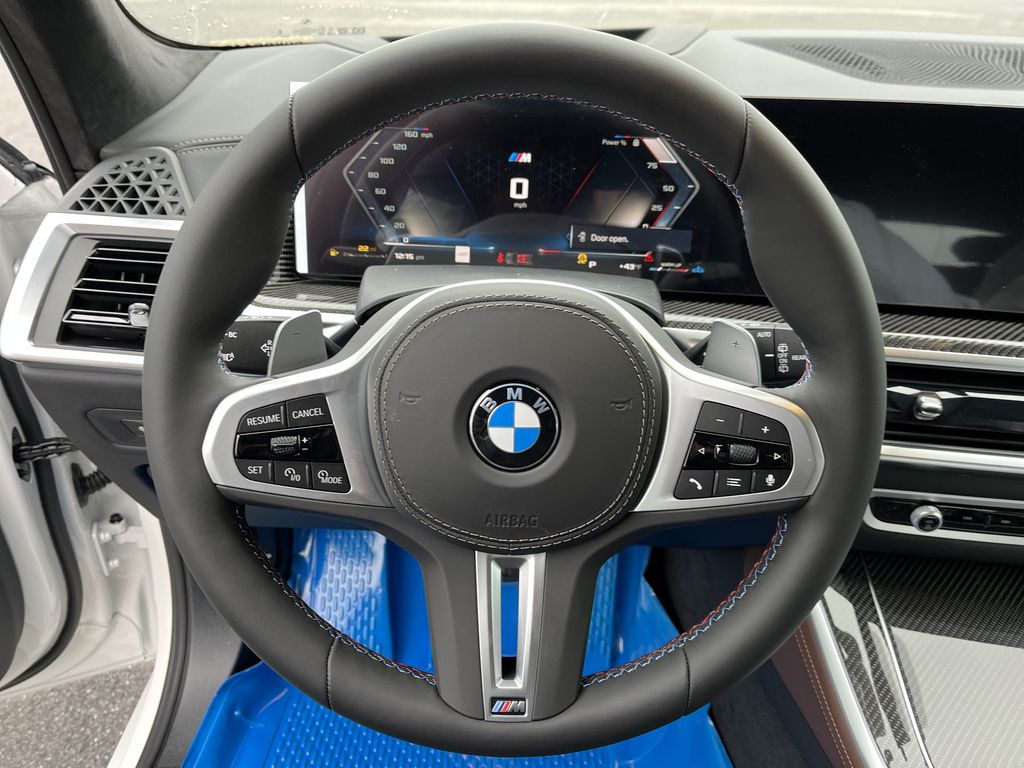 2025 BMW X5 M60i 14