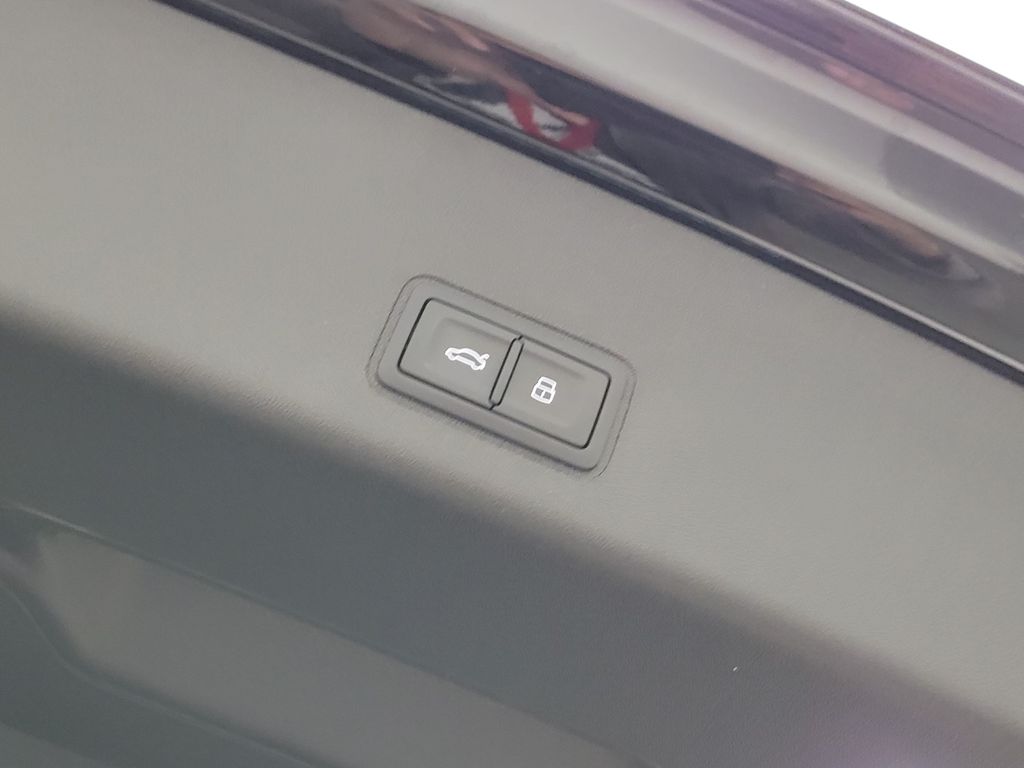 Thumbnail: 2026 Audi Q3 - 11