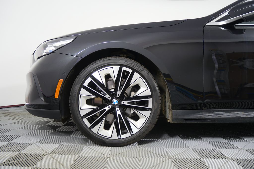 2024 BMW 5 Series 530i 7