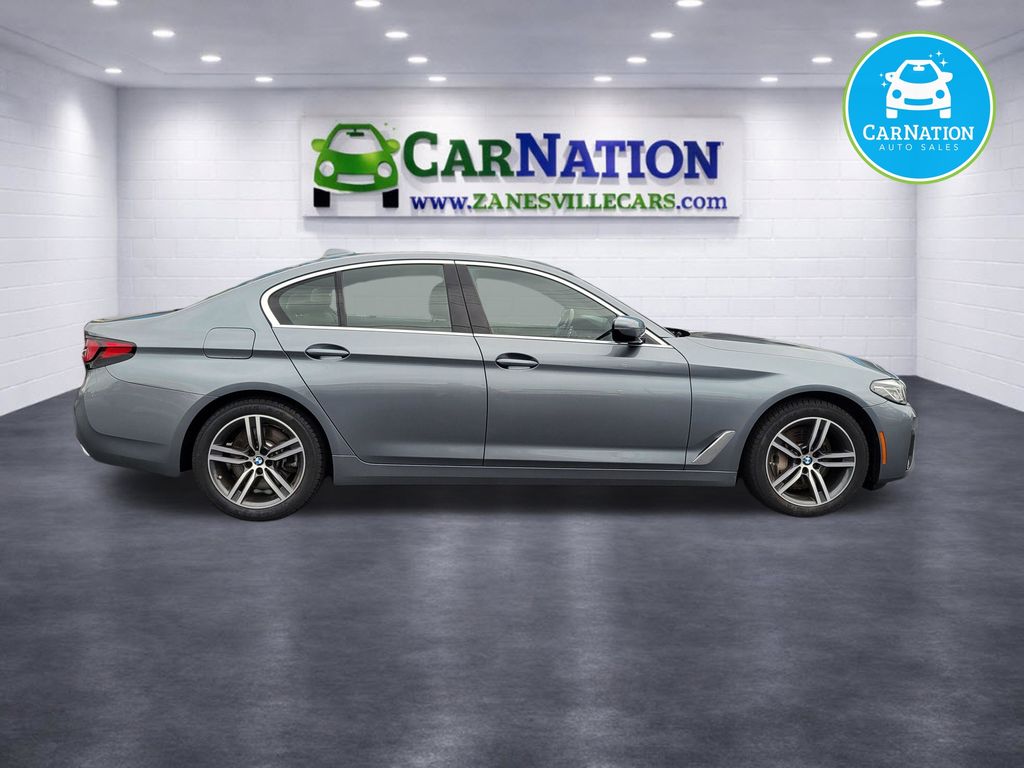 Photo 5 of 2021 BMW 5 Series 540i xDrive