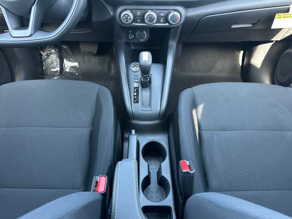 2025 Nissan Kicks S photo