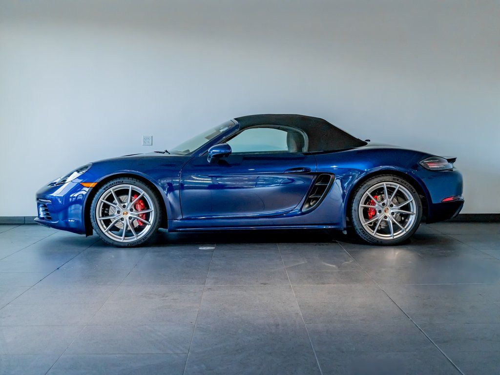 Certified Used 2024  Porsche S image 2