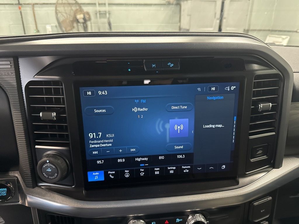 New 2025 White Ford Lariat image 15