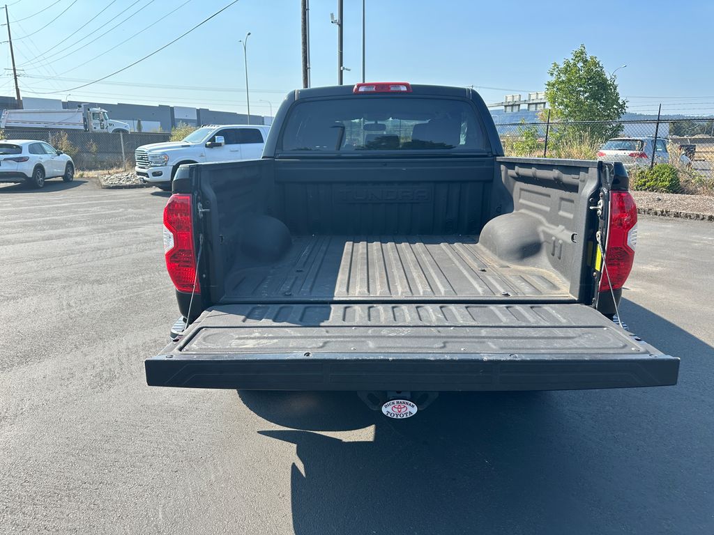 2017 Toyota Tundra SR5