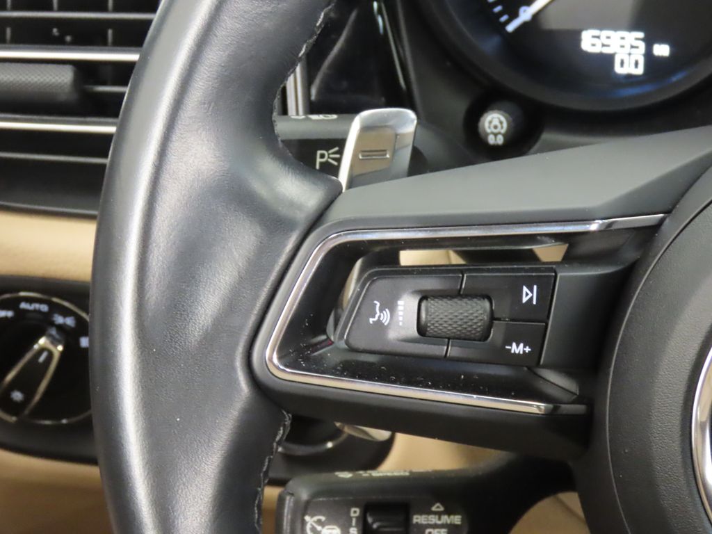 Thumbnail: 2024 Porsche Macan - 19