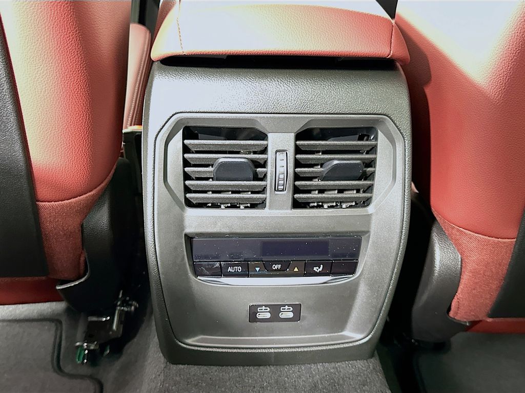 Thumbnail: 2026 BMW 3 Series - 18