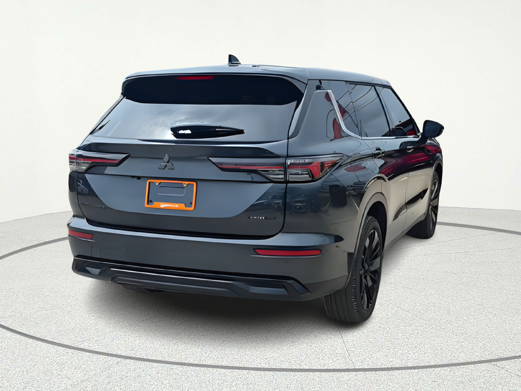 2026 Mitsubishi Outlander LE - 5