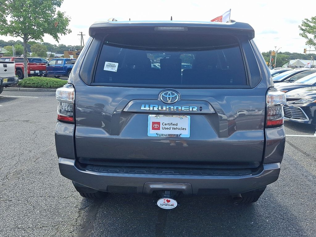 Thumbnail: 2021 Toyota 4Runner - 5