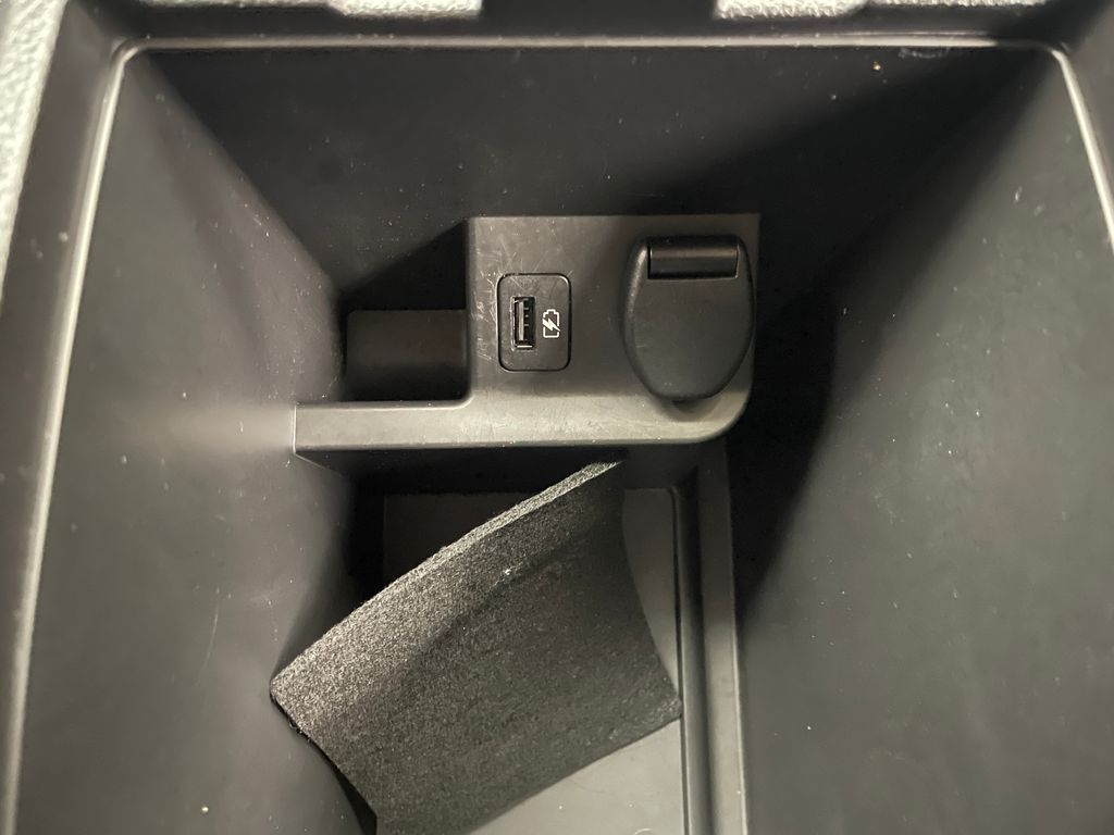 Thumbnail: 2022 Nissan Rogue Sport - 31