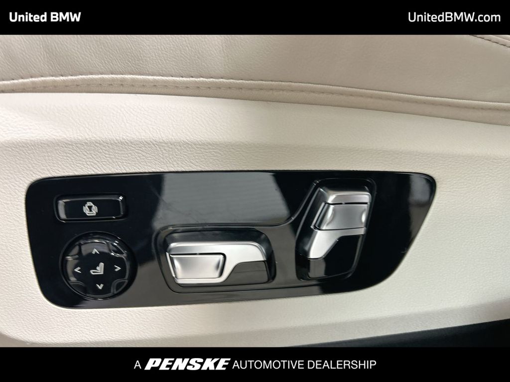 Thumbnail: 2026 BMW X5 - 12