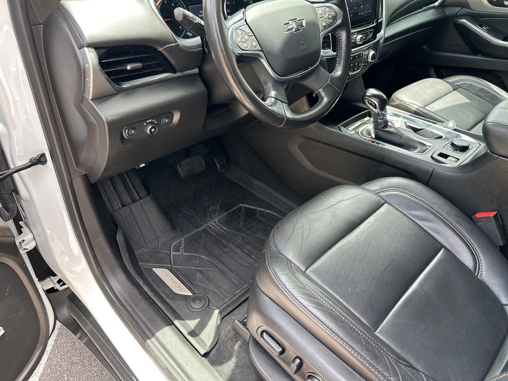 Used Car 2021 Chevrolet Traverse  Rs For Sale Under $30,000 In Austin, Texas