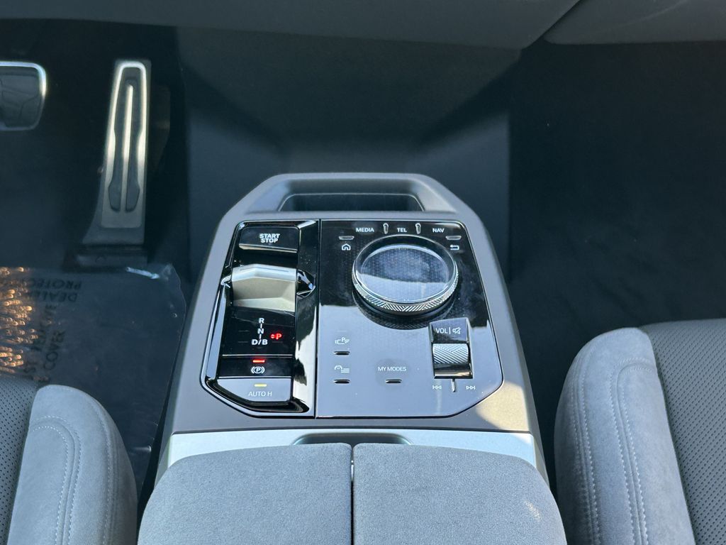 Thumbnail: 2026 BMW iX - 26