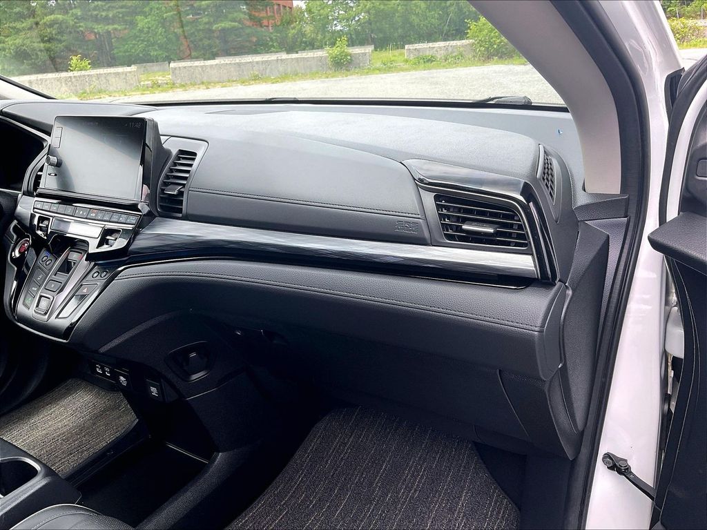 2025 Honda Odyssey — photo 13