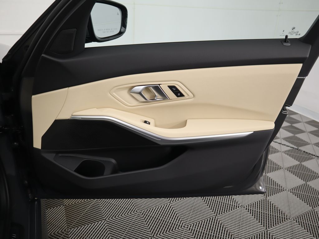 Thumbnail: 2026 BMW 3 Series - 26