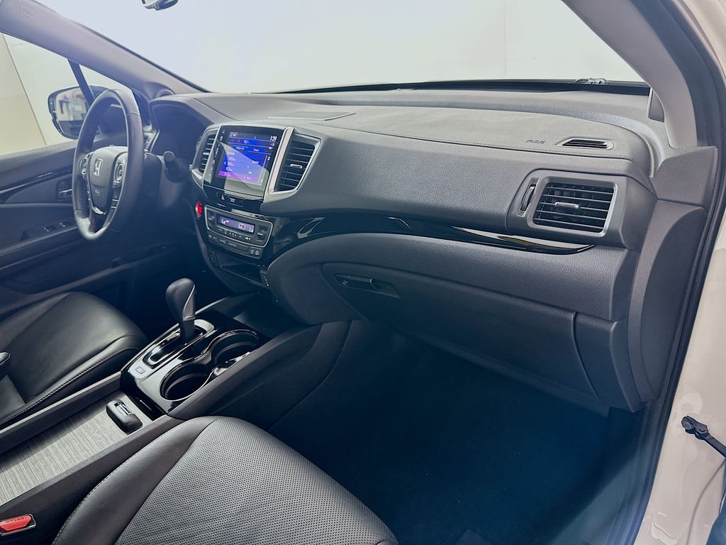 Thumbnail: 2019 Honda Ridgeline - 29