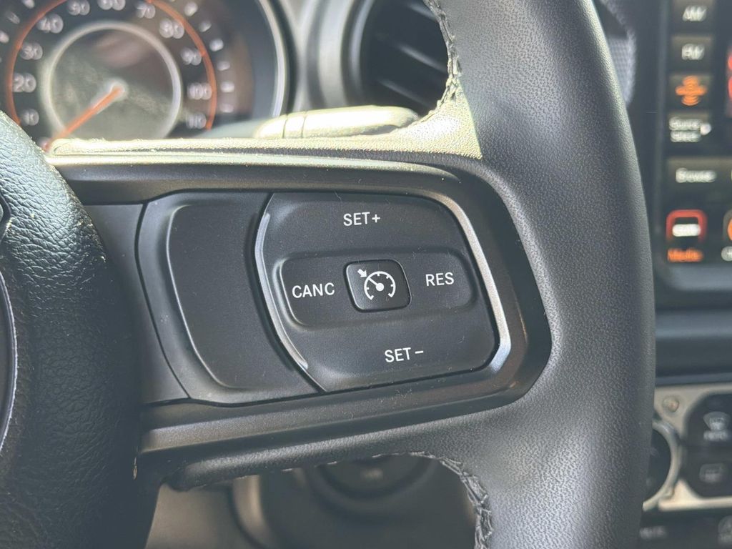 Used 2023 Jeep Gladiator Willys 4D Crew Cab