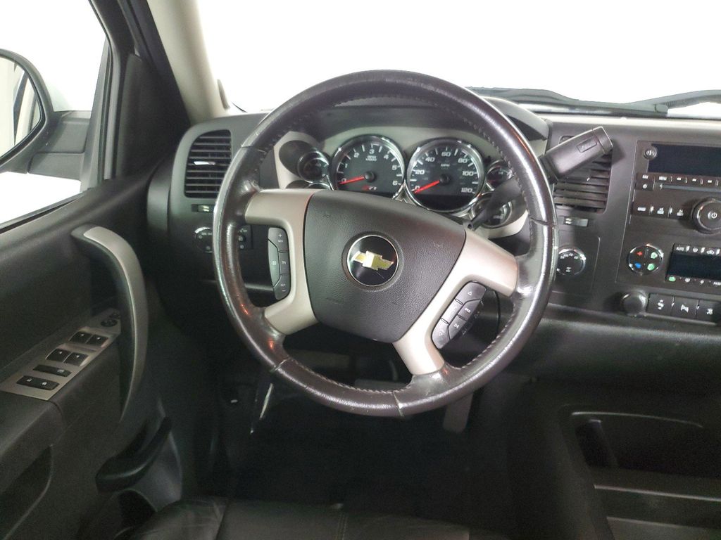 2011 Chevrolet Silverado 1500 LT 16