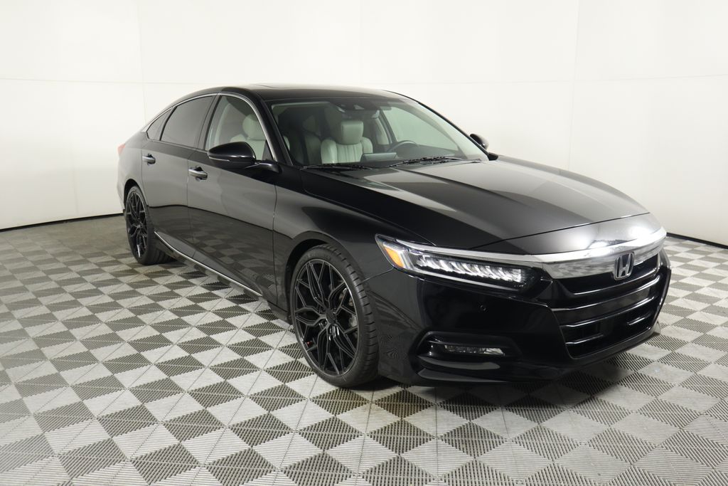 2018 Honda Accord Touring 3