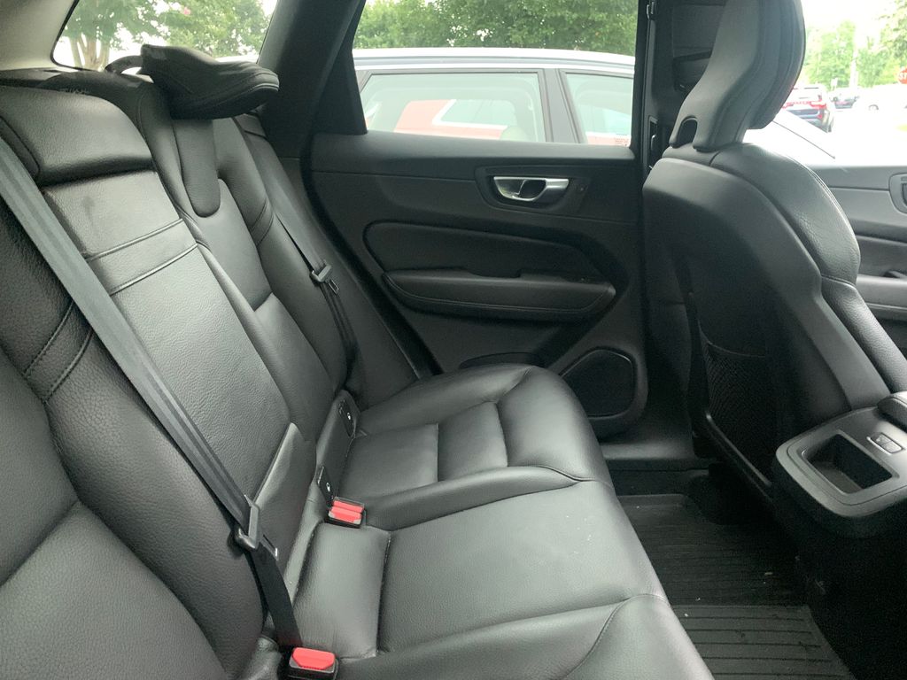 Thumbnail: 2021 Volvo XC60 - 12