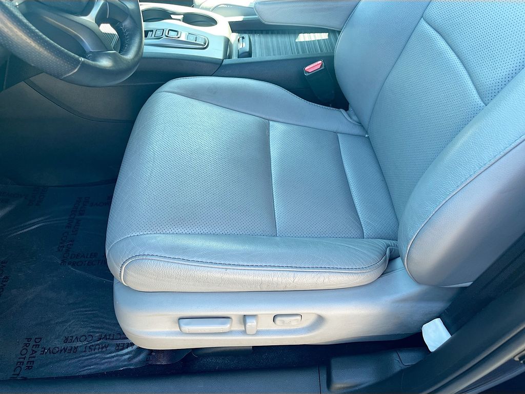 Used 2023 Blue Honda EX-L image 19