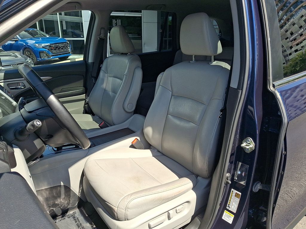 Thumbnail: 2016 Honda Pilot - 13