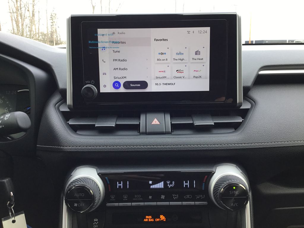 Thumbnail: 2025 Toyota RAV4 - 21