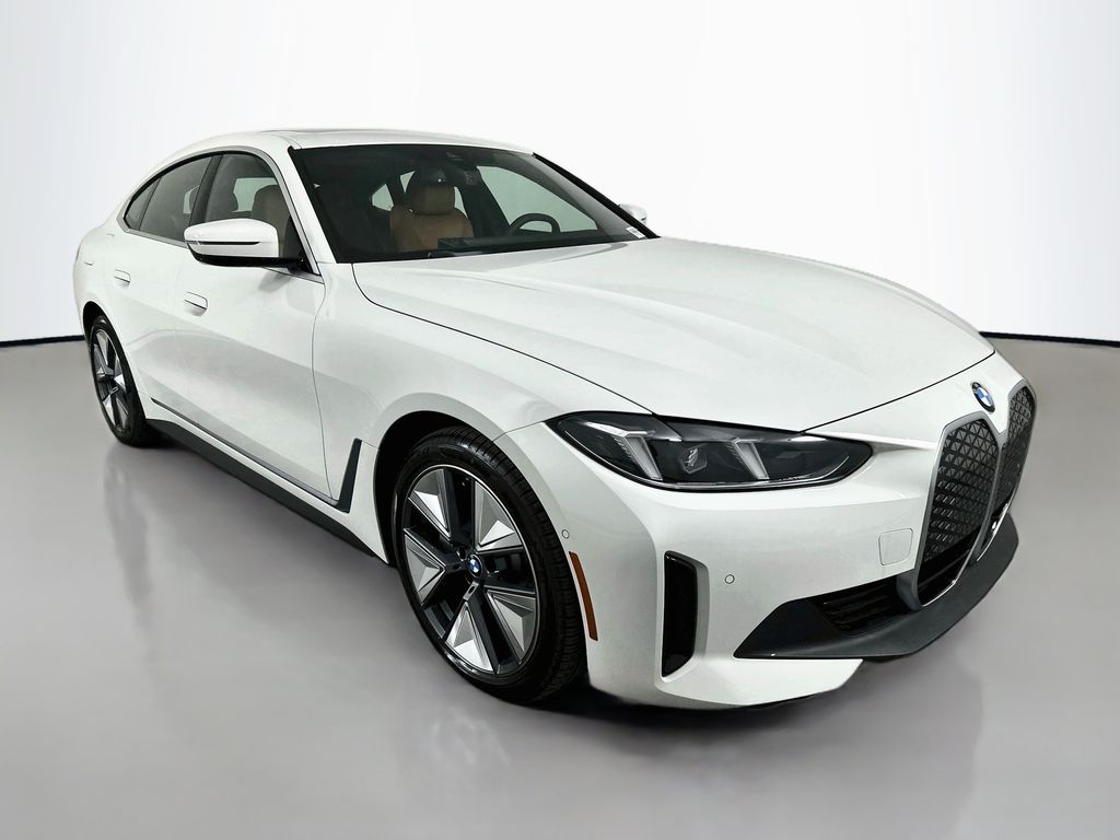 Thumbnail: 2026 BMW i4 - 3
