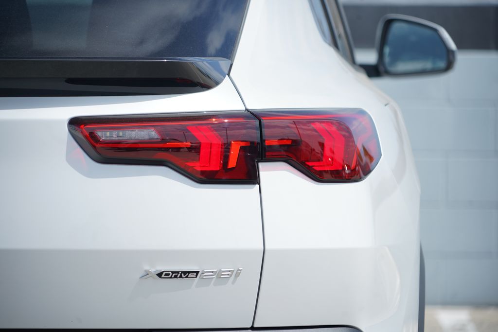 Thumbnail: 2027 BMW X2 - 8