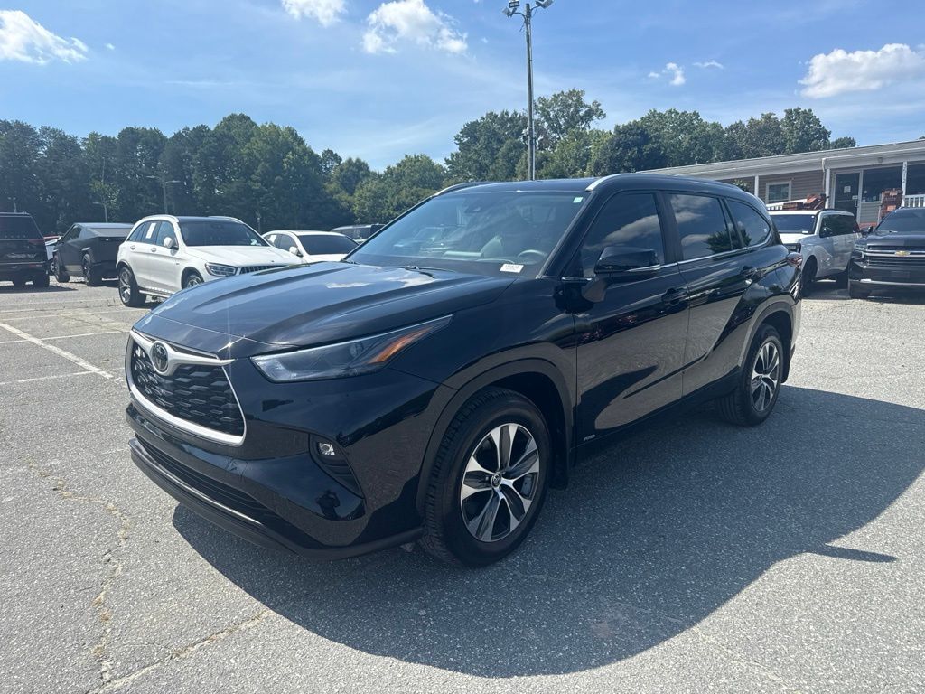 Midnight Black Metallic 2025 Toyota Highlander Hybrid SUV / Crossover All-Wheel Drive Continuously Variable Transmission
