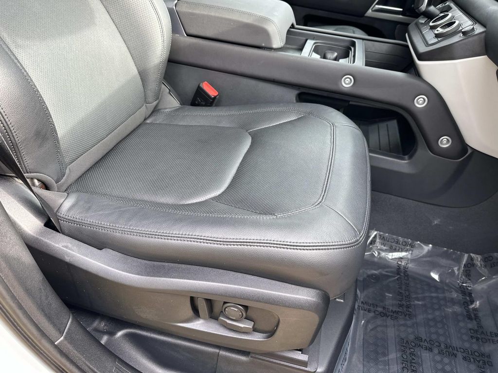 Thumbnail: 2024 Land Rover Defender - 22