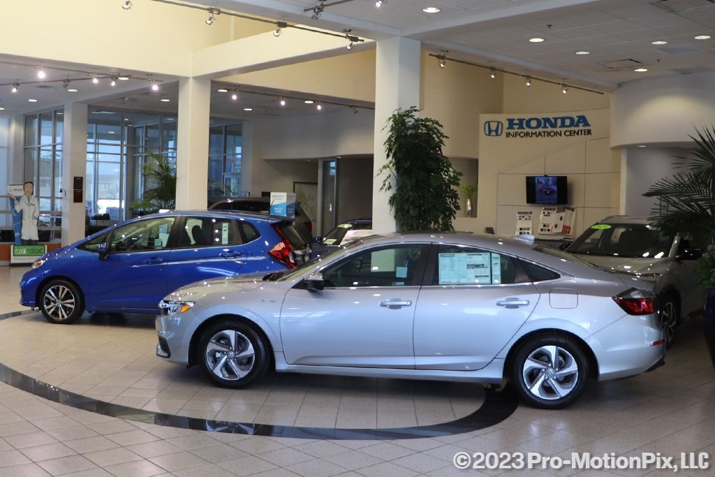 Used 2021 Cinnabar Metallic Buick Preferred image 14