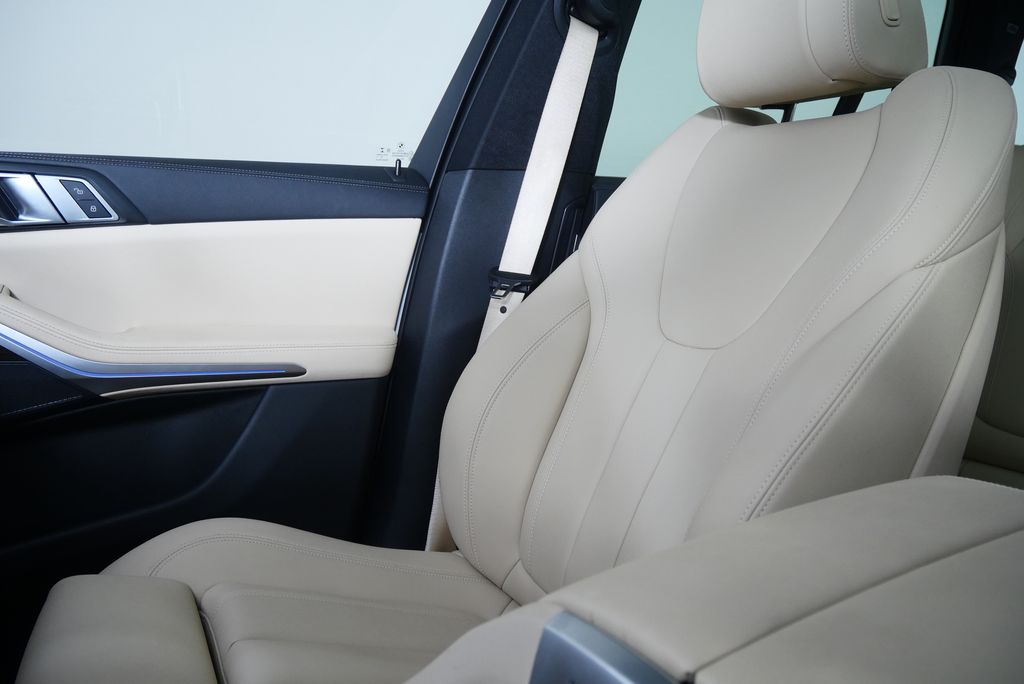Thumbnail: 2020 BMW X5 - 28