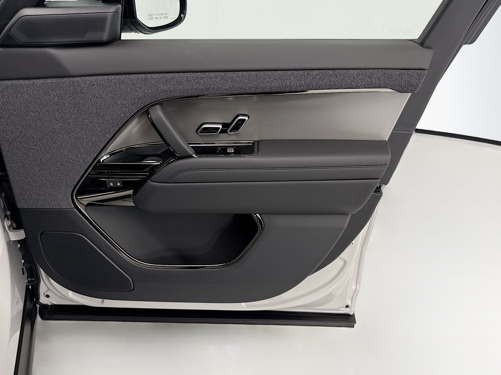 Thumbnail: 2026 Land Rover Range Rover Sport - 24