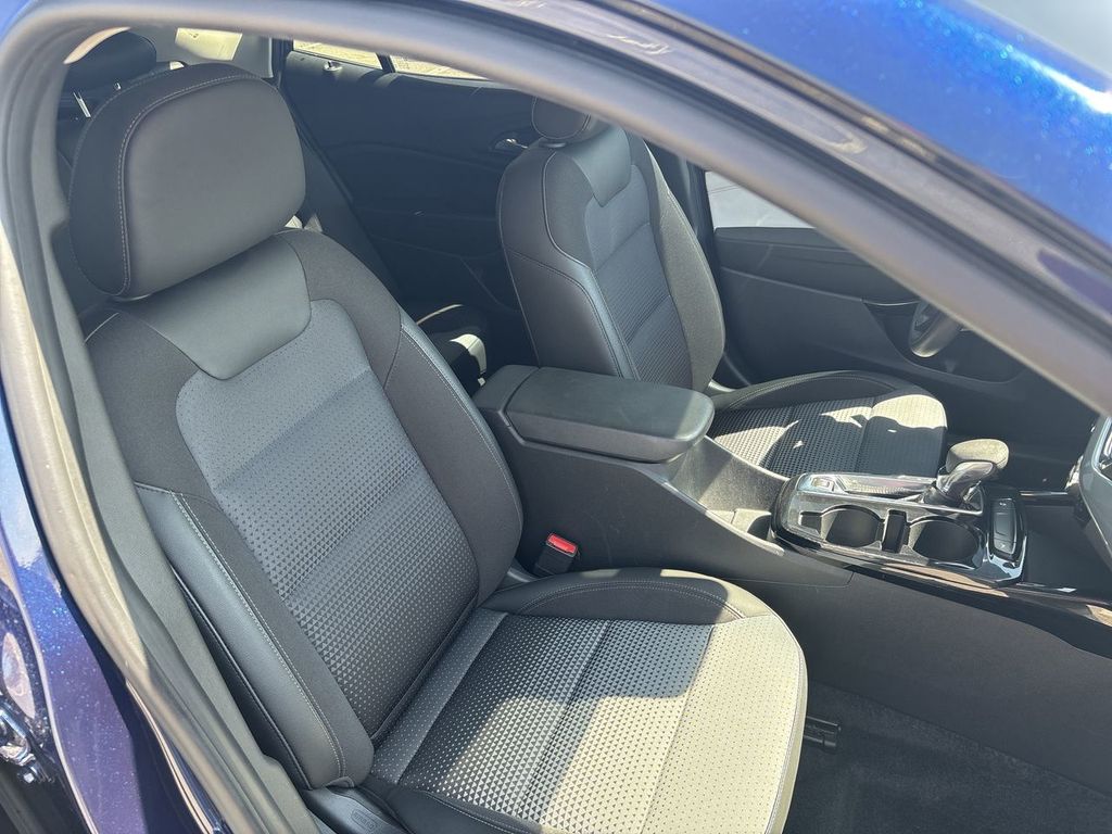 Used 2024 Chevrolet Trax SUV