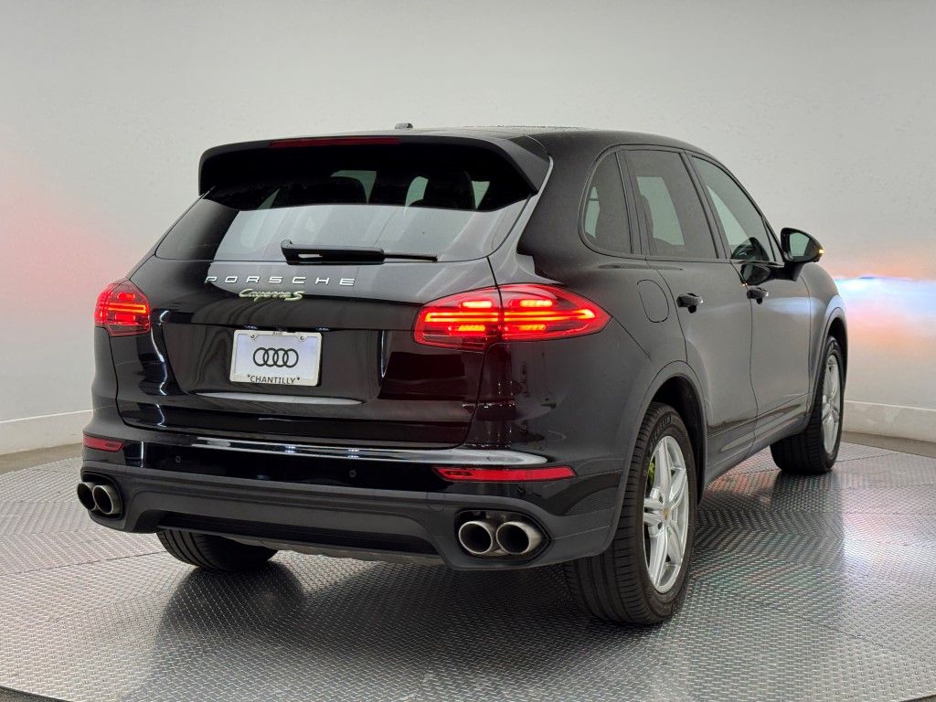 2016 Porsche Cayenne S E-Hybrid 10