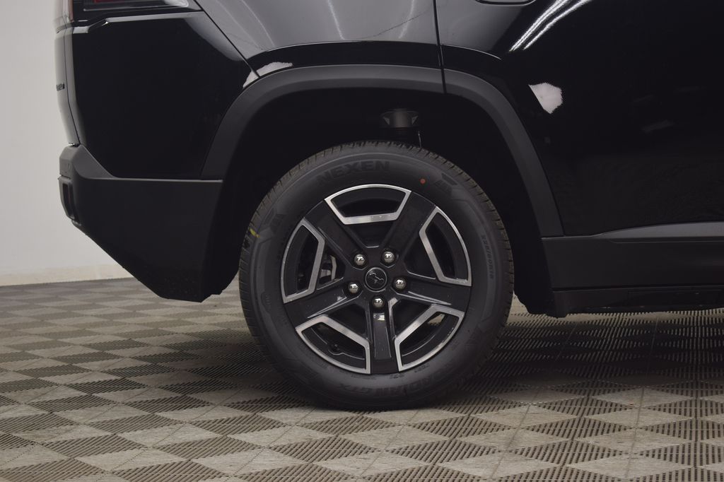 new 2026 Jeep Cherokee car, priced at $38,801