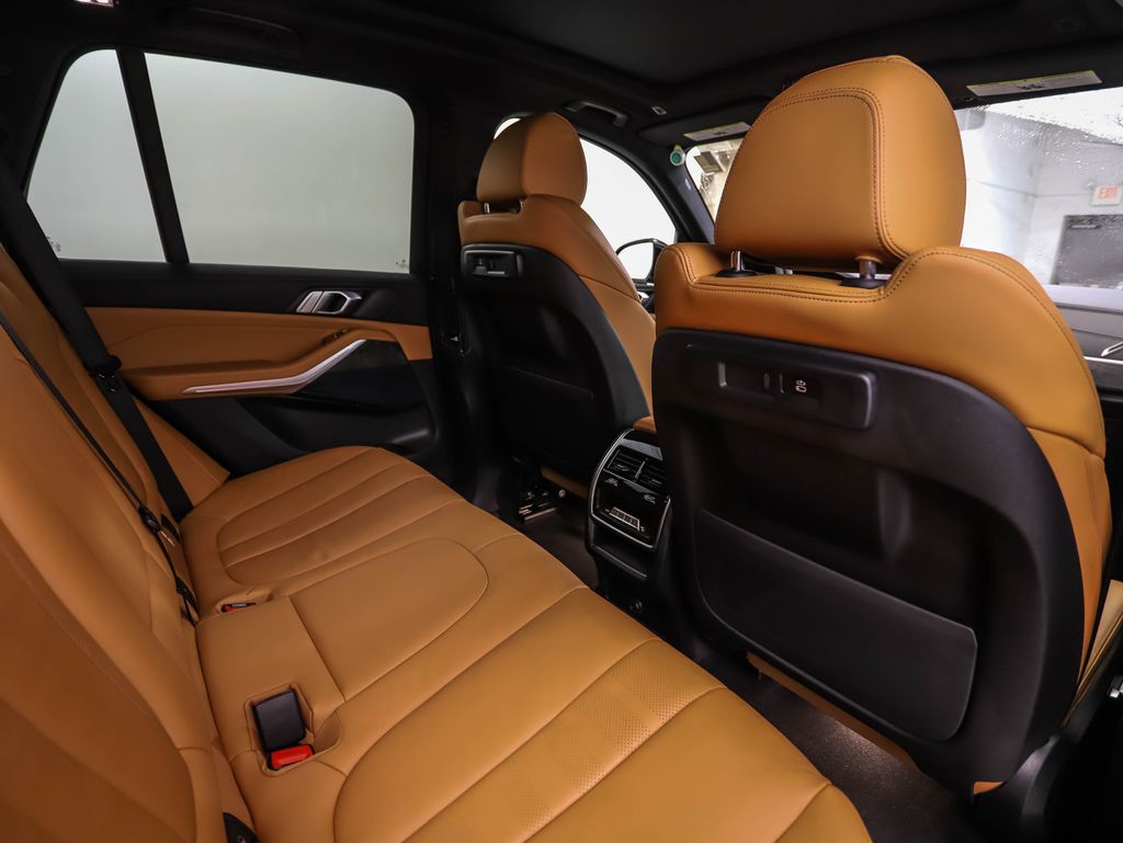 Thumbnail: 2022 BMW X5 - 26