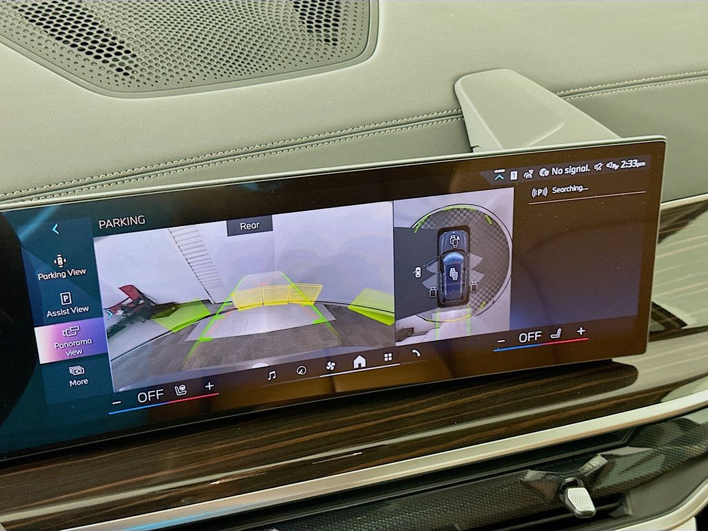 Thumbnail: 2026 BMW X7 - 13