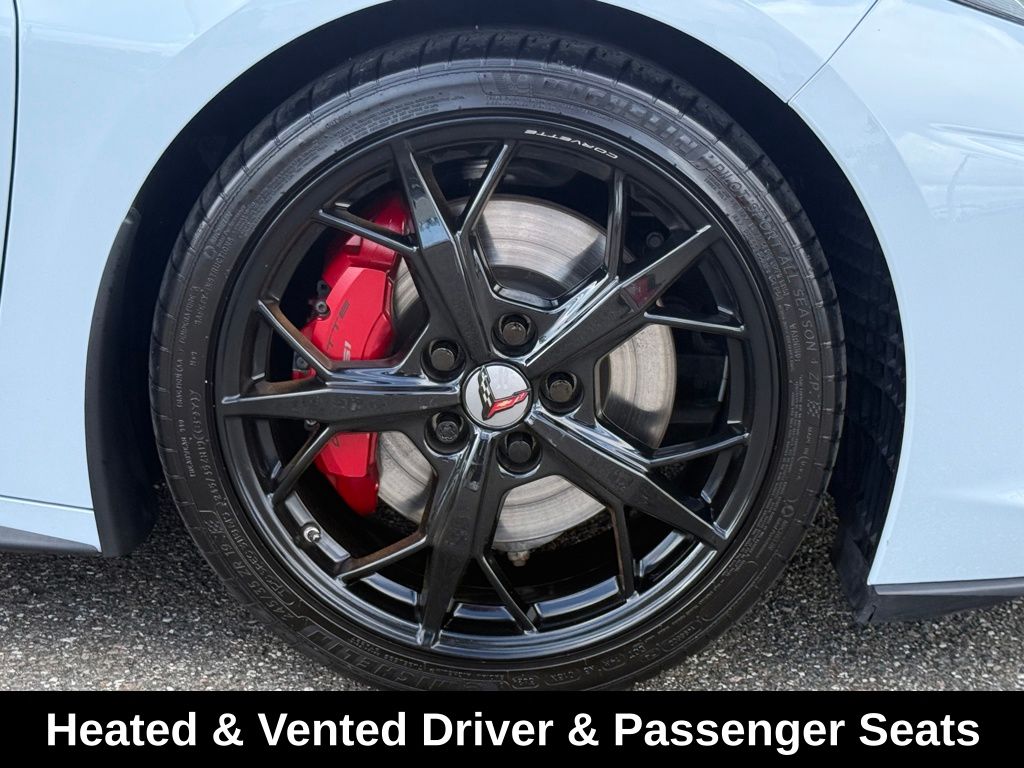 Used 2020 Gray Chevrolet Stingray image 40